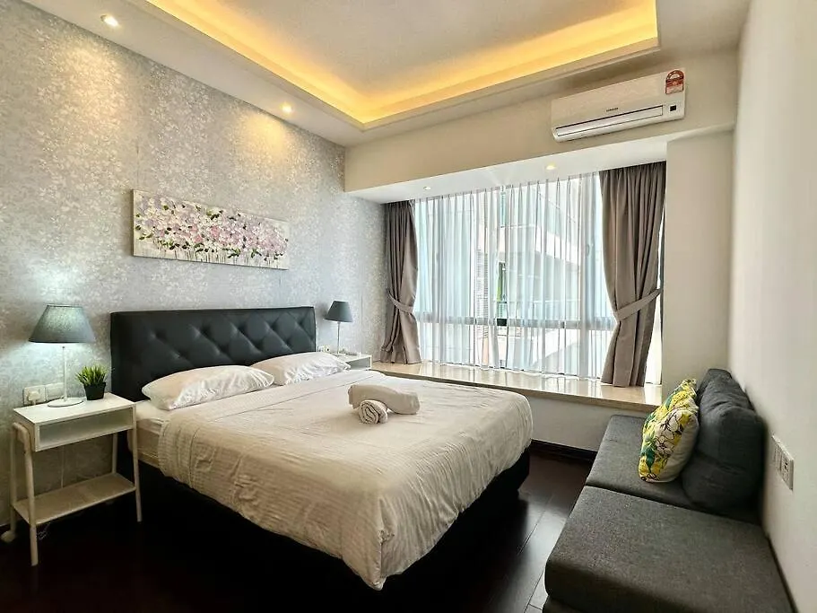 R&F Summer Suite 2B2B Johor Bahru 0*,